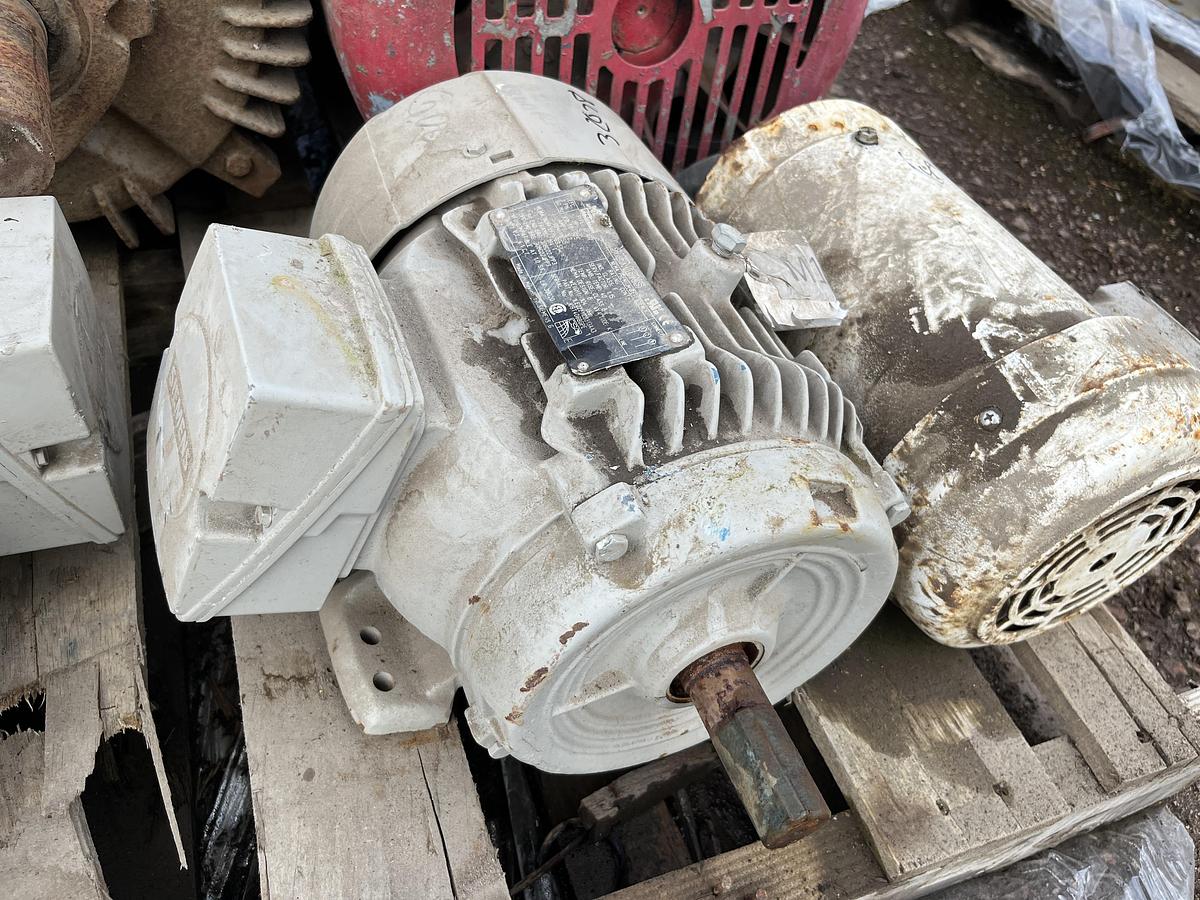 Used Siemens 1LEEE11CB313AA3