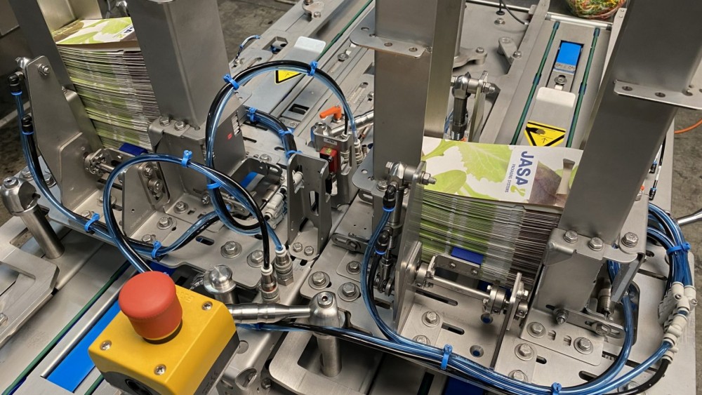 Used Fully automatic twin lane Jasa sleever, brand new