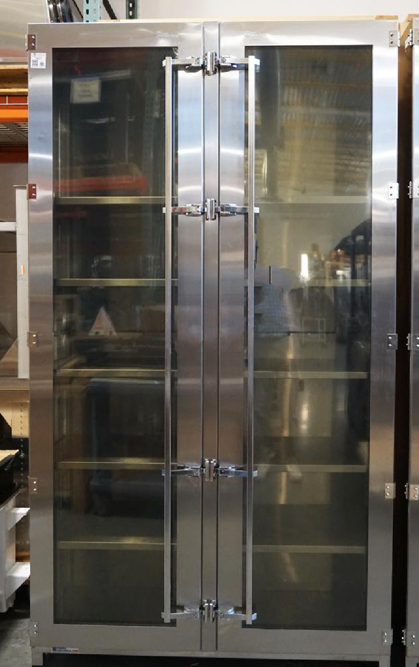 Refurbished TERRA UNIVERSAL Series 300 double door dessicator pn 1991-56A