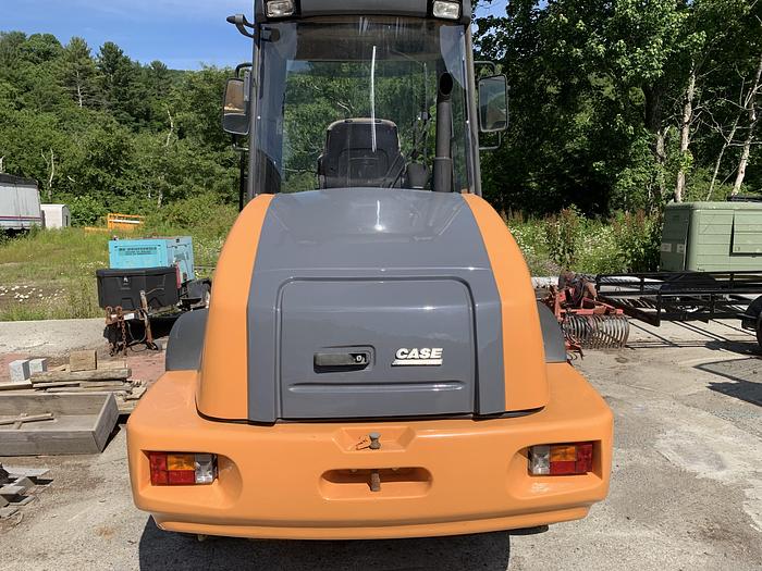 Used 2004 Case 321D