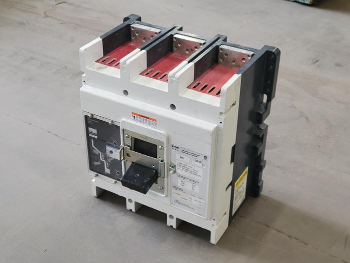 Surplus Eaton Cutler-Hammer RD- RD316T32 1600 Amp New Circuit Breaker