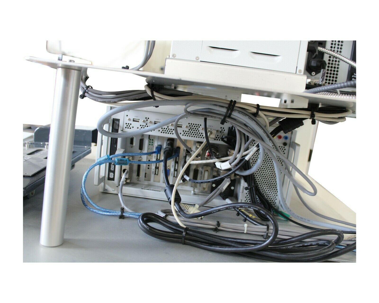 Used KINETIC SYSTEMS 3095 VIBRA PLANE