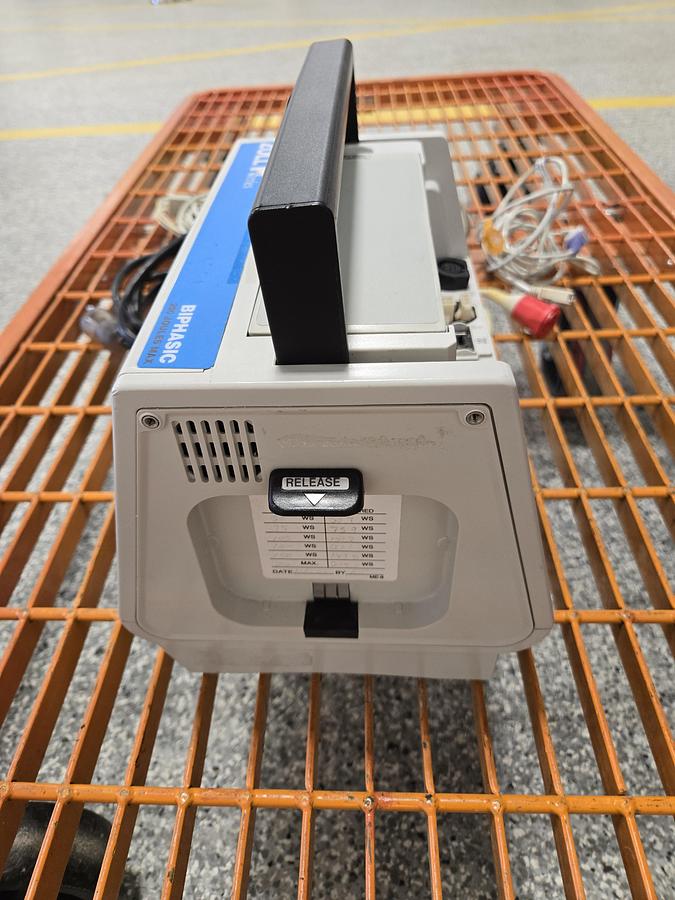 Used ZOLL M Series Biphasic Defibrillator / Monitor