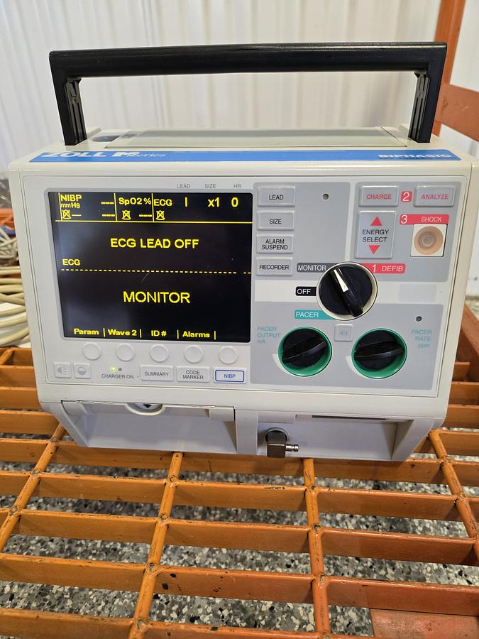 Used ZOLL M Series Biphasic Defibrillator / Monitor