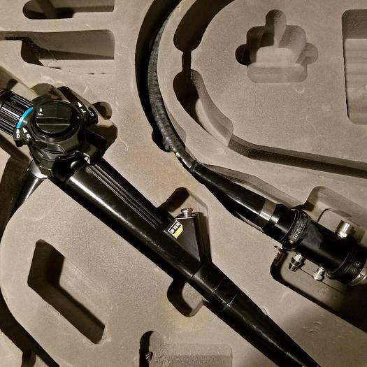Used OLYMPUS GIF-XQ10 Gastroscope w/Carry-Case