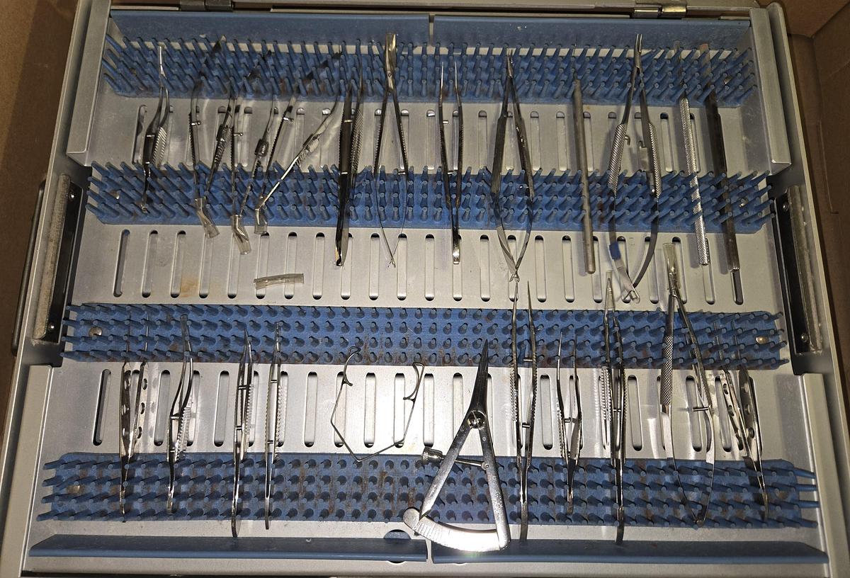 Used Storz E7418 Cataract Instrument Set