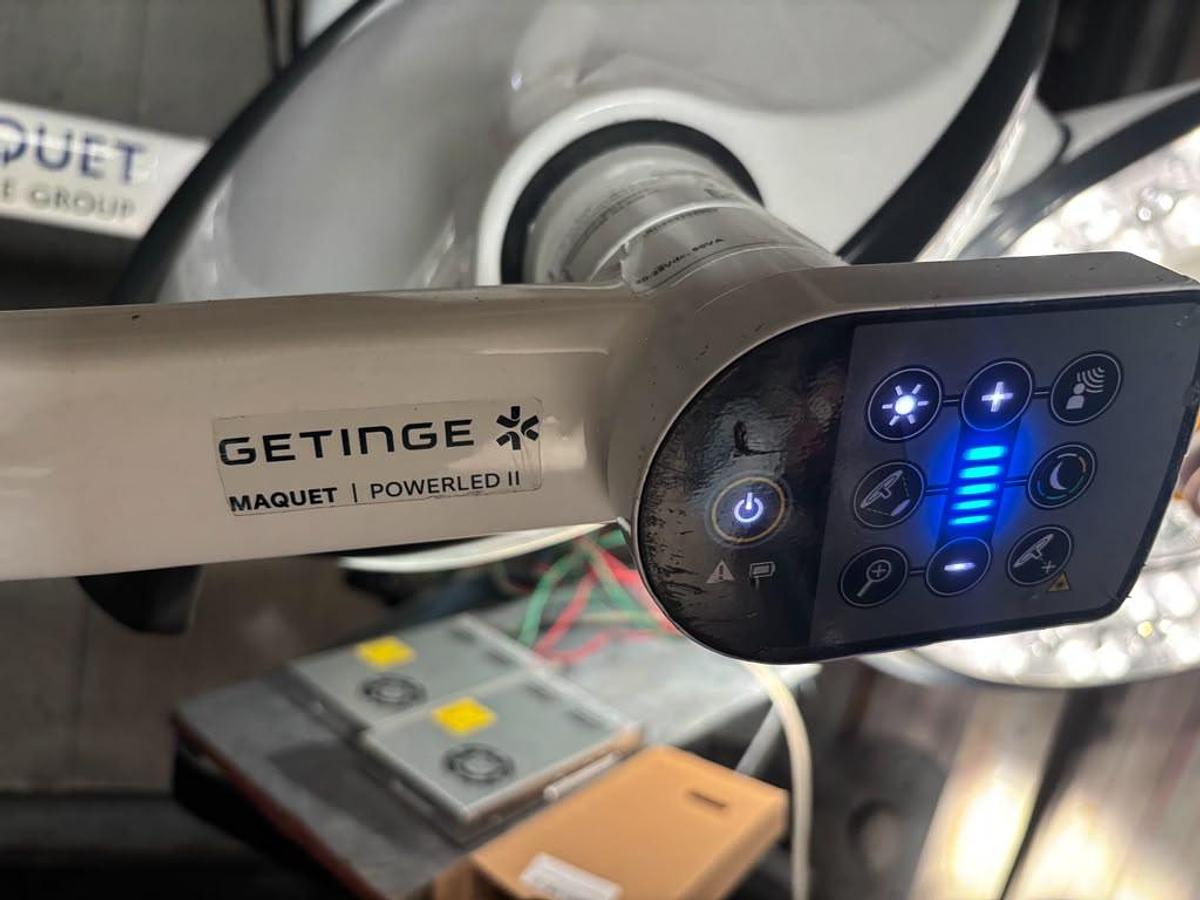 Refurbished Getinge Maquet PowerLED II Surgical Light (Dual-Head)