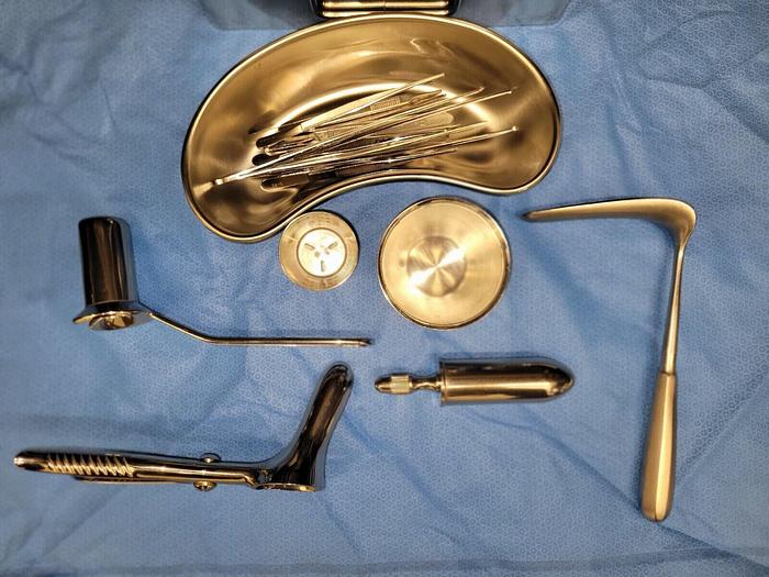 Used HEMORRHOIDECTOMY SURGICAL INSTRUMENTS SET