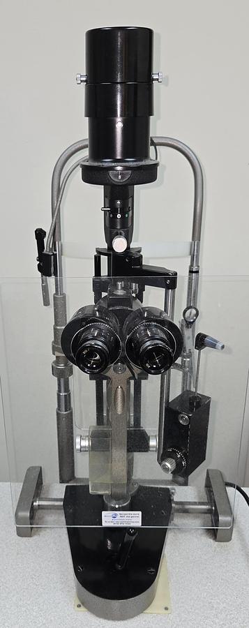 Used Haag-Streit BM900 Slit Lamp