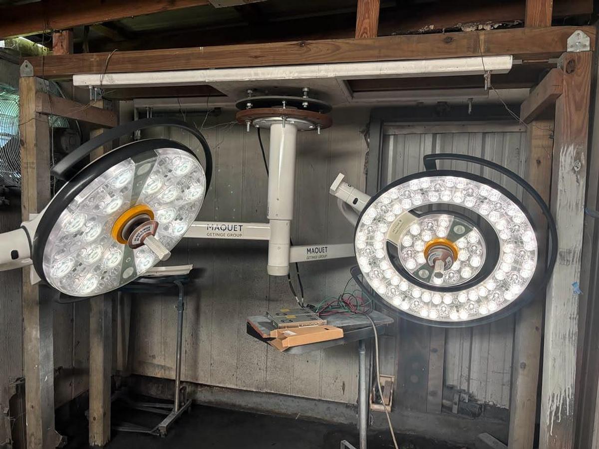 Refurbished Getinge Maquet PowerLED II Surgical Light (Dual-Head)