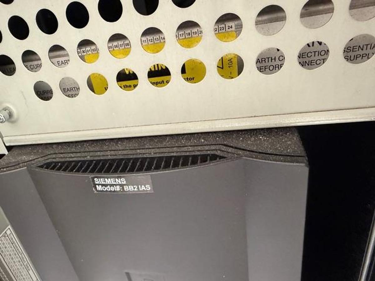 Used Siemens Axiom Artis zee XA Multi-Purpose Lab