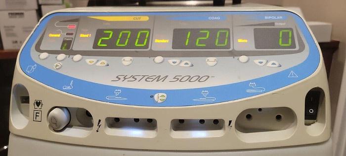 Used CONMED System 5000 ESU 60-8005-001 W/Mobile Pedestal & Footswitch