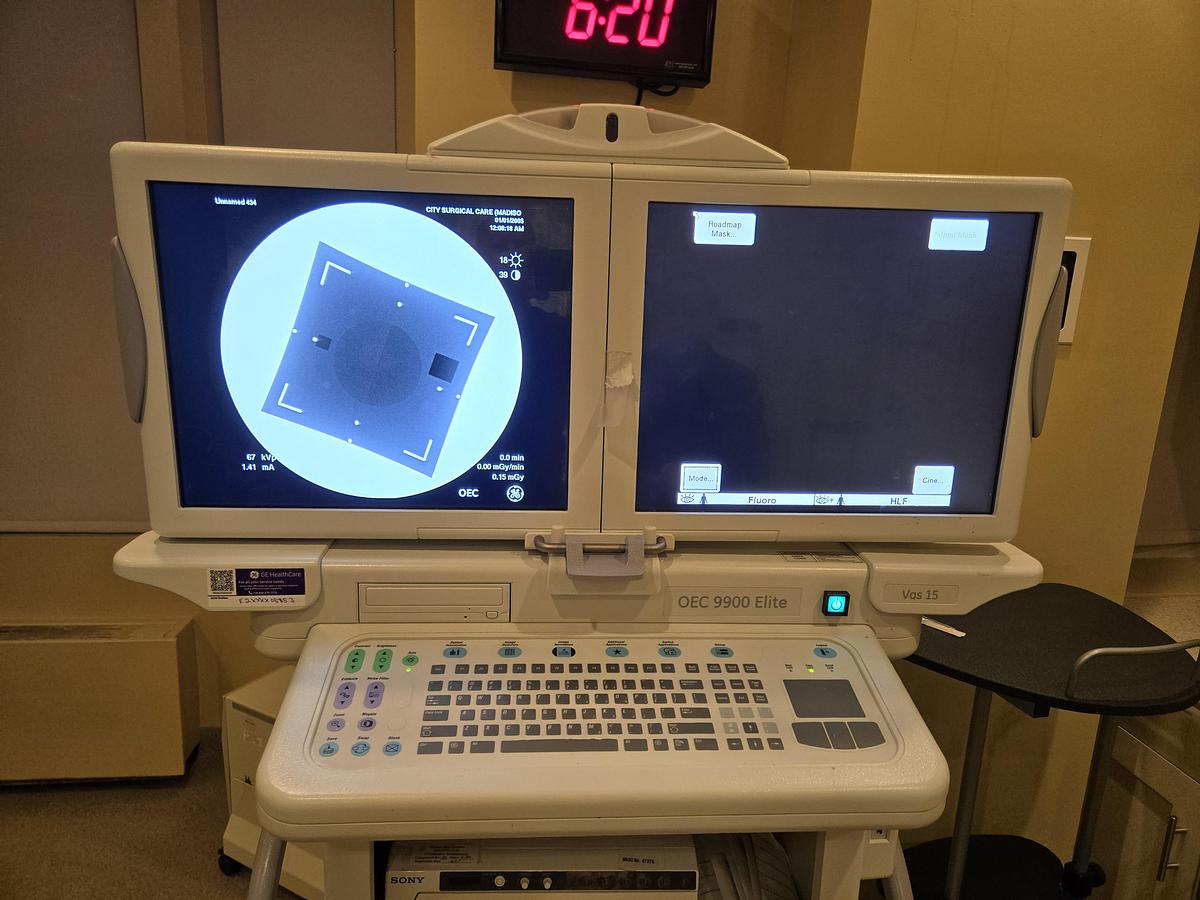 Used GE OEC 9900 ELITE Vas 15 C-ARM SYSTEM (12" II)