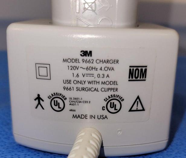 Used 3M 9661 Surgical Clipper & 9662 Charger Stand