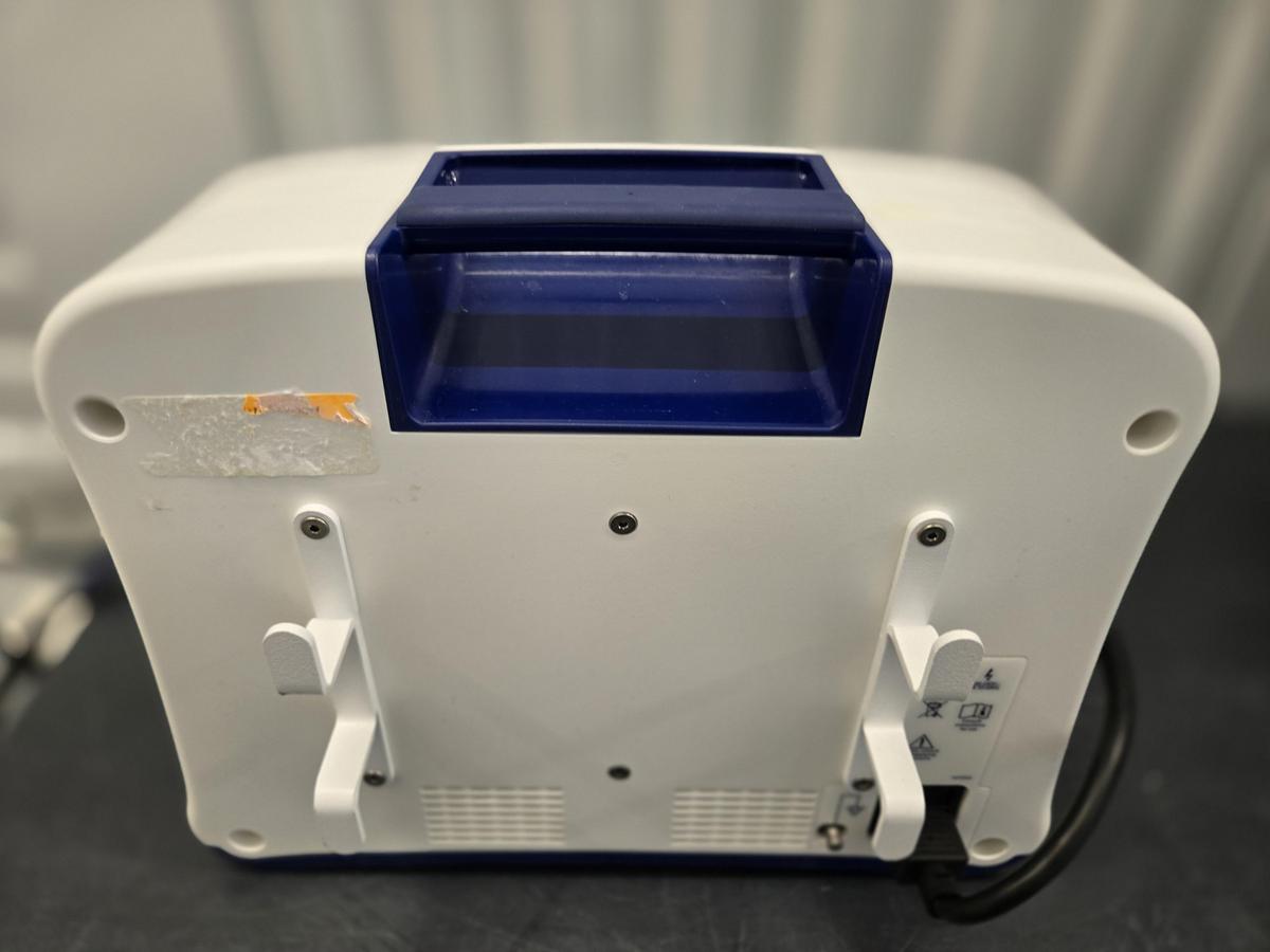 Used Medtronic COVIDIEN RFG3 ClosureRFG Radiofrequency Generator
