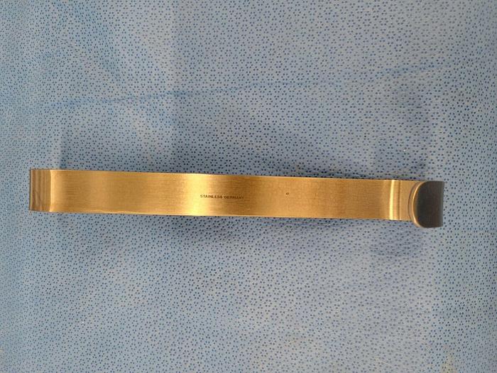 Used Stealth Surgical SS3334 Taylor Neuro Spinal Retractor
