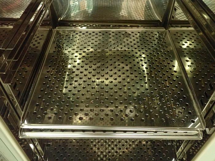 Used Sanyo Model MCO-17AIC CO2 Laboratory Incubator with Trays