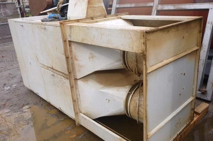 Used Dust Collector, 350 SF, C/st, DCE Unimaster, Envelope Type #S743570