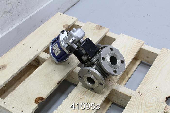 Used Jamesbury 1.5" Air Operated 3-Way Valve #41095