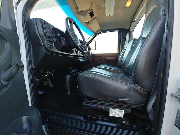 Used Altec AM855 60ft Over-center Bucket Boom on 2009 Chevrolet C8500 Utility Truck - 09489