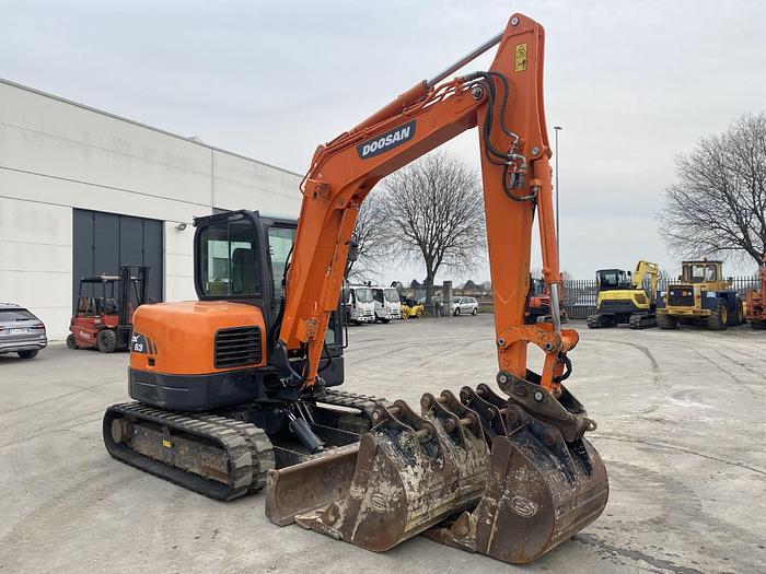 Usato 2016 DOOSAN DX63-3
