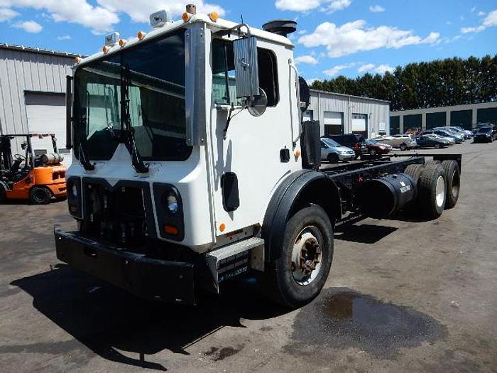 Used 2008 Mack MRU613
