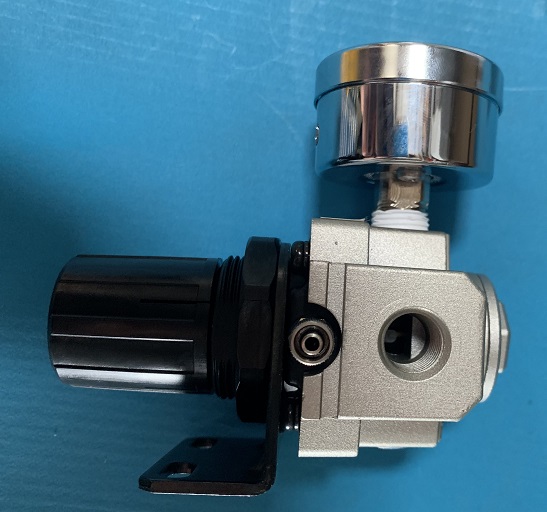 Used SMC Pressure Reducing Valve 10-AR2500-N