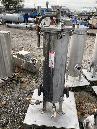 Used Used Filter Specialists Inc   Model FSC-1230-304 SS (12) 36" cartridge filter