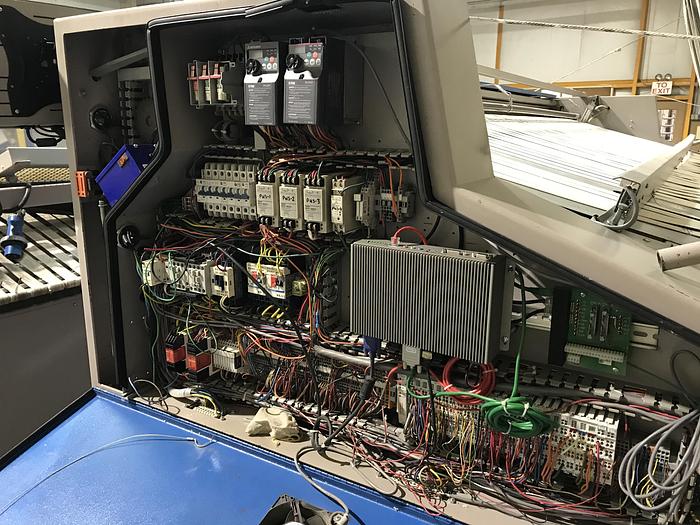 Used 2010 CHICAGO FOLDER, 136", 5 LANE WITH ACCUMULATOR AND STACKER