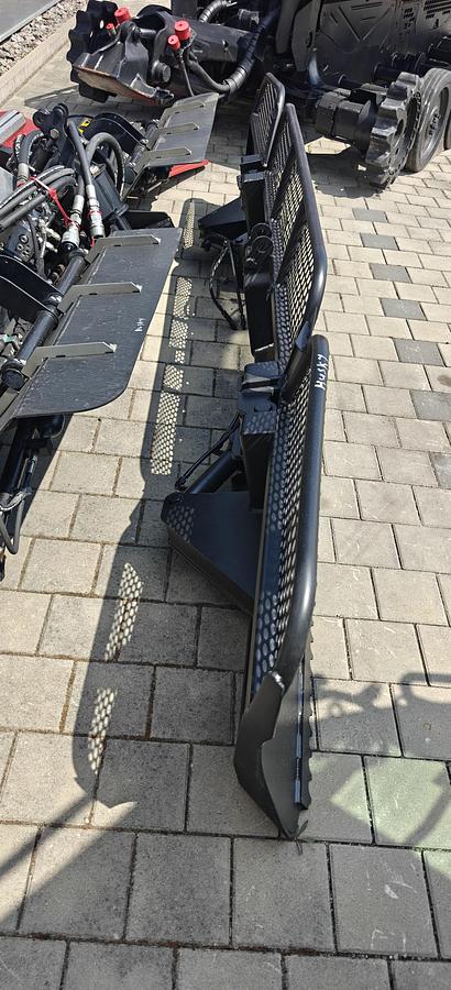 Used Prinoth Husky (2022)
