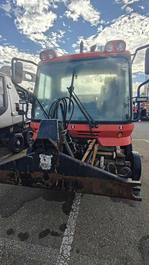 Used PistenBully 300 1999