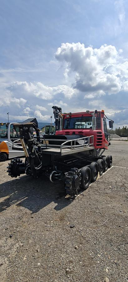 Used PistenBully 300