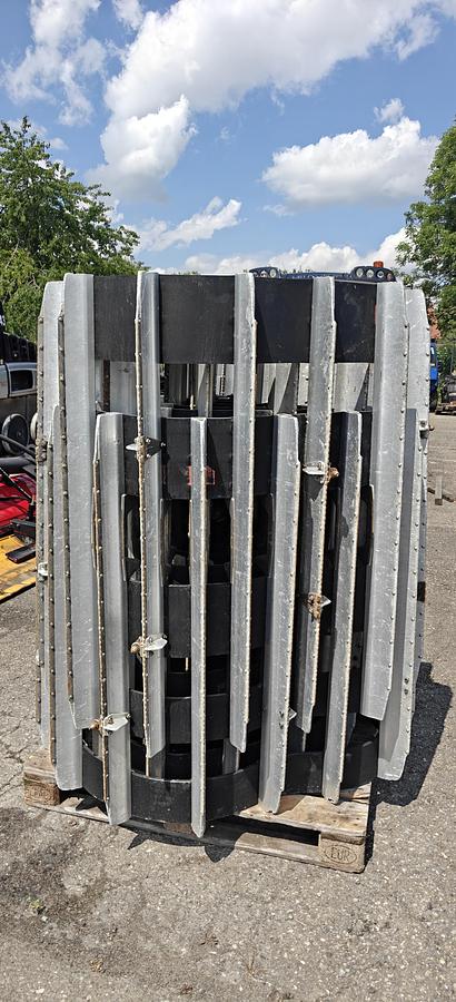 Used PistenBully 300