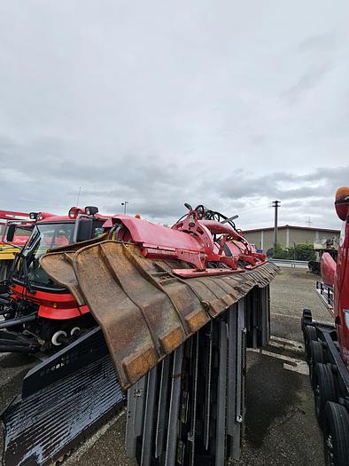 Used PistenBully 300 (2004)