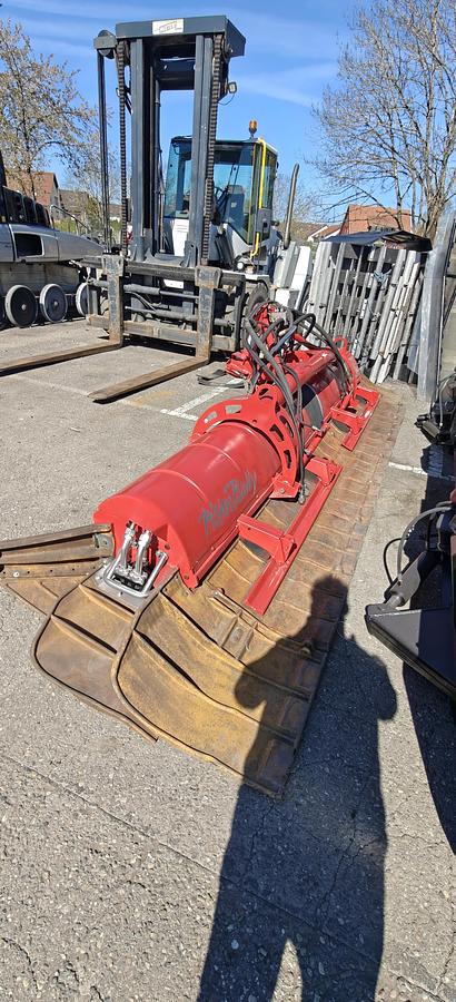 Used PistenBully 300 W Polar (2005)