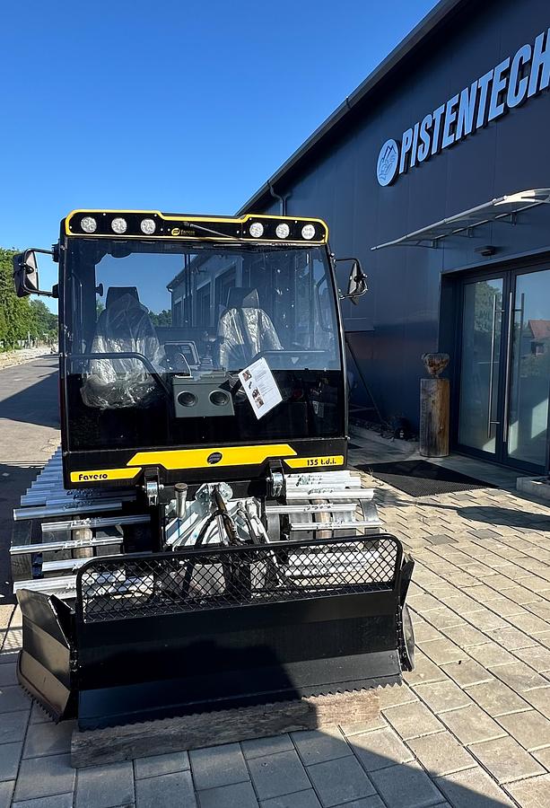 Favero Lorenzo Snow Rabbit 3X (2025)