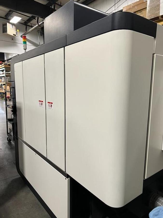 Used 2019 HWACHEON Hi-M G1 CNC Vertical Machining Center For Graphite