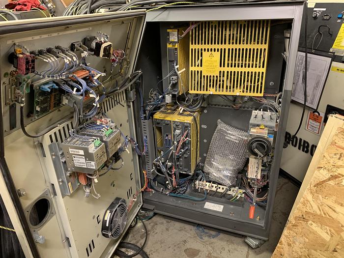 Used FANUC ARCMATE 120iC/10L 6 AXIS CNC MIG WELDING ROBOT WITH R30iA CONTROLLER