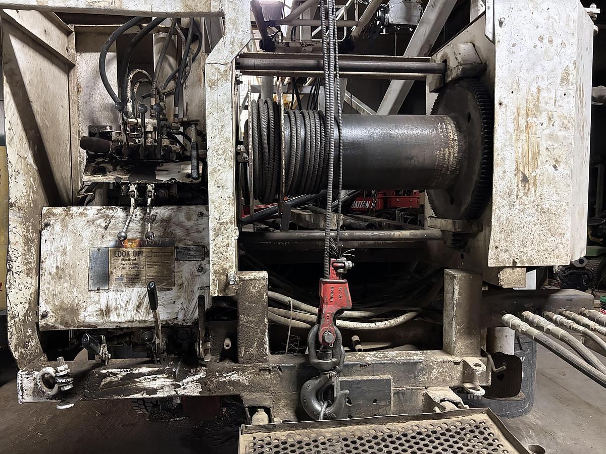 Used 1981 Smeal 12T