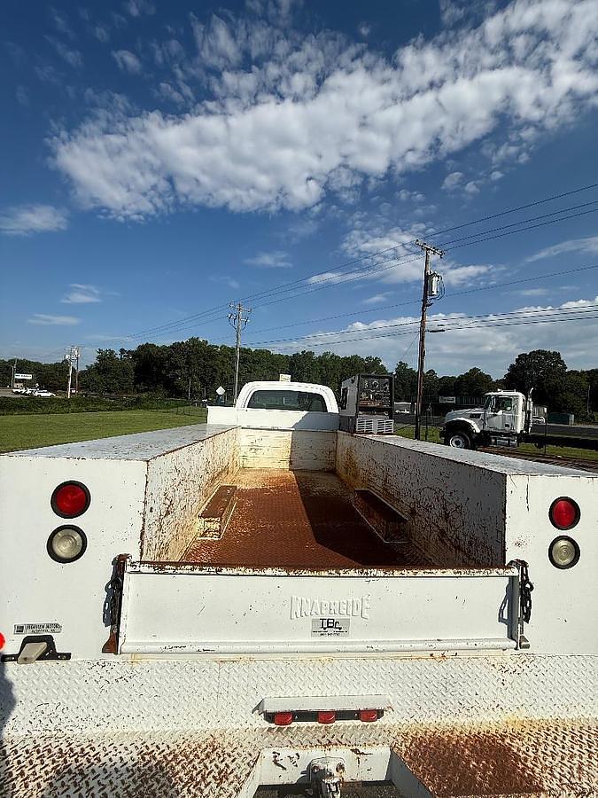Used 2004 GMC C4500 Service Truck