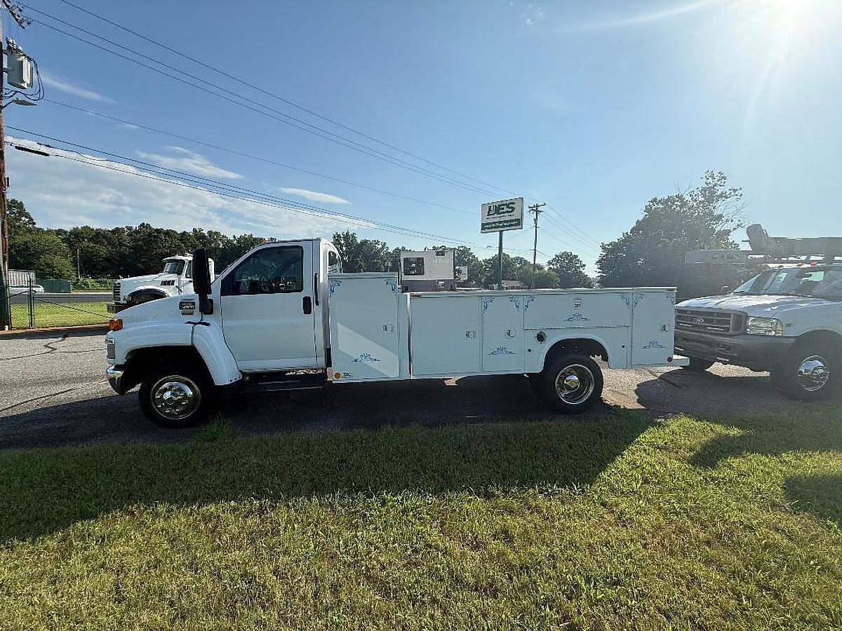 Used 2004 GMC C4500 Service Truck