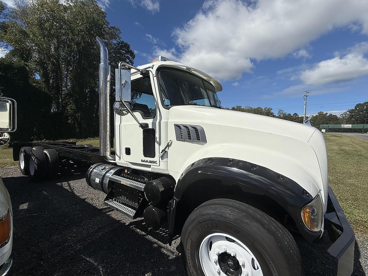 Used 2009 Mack GU 713 Cab & Chassis