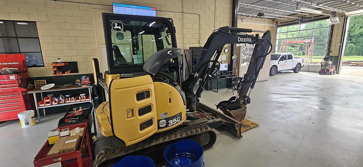 Used 2016 John Deere 35G