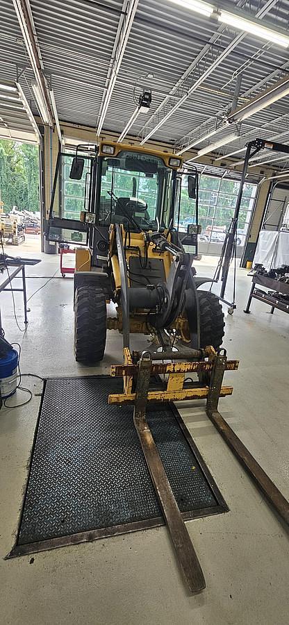 Used 2015 John Deere 244K Loader