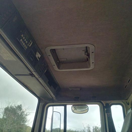 Usado 1995 VOLVO FL615 210 refrigerated