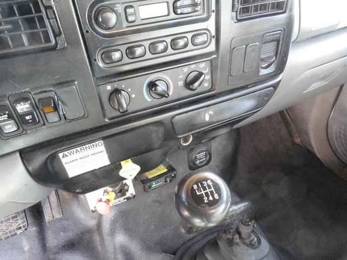 Used 2005 VERSALIFT VO255