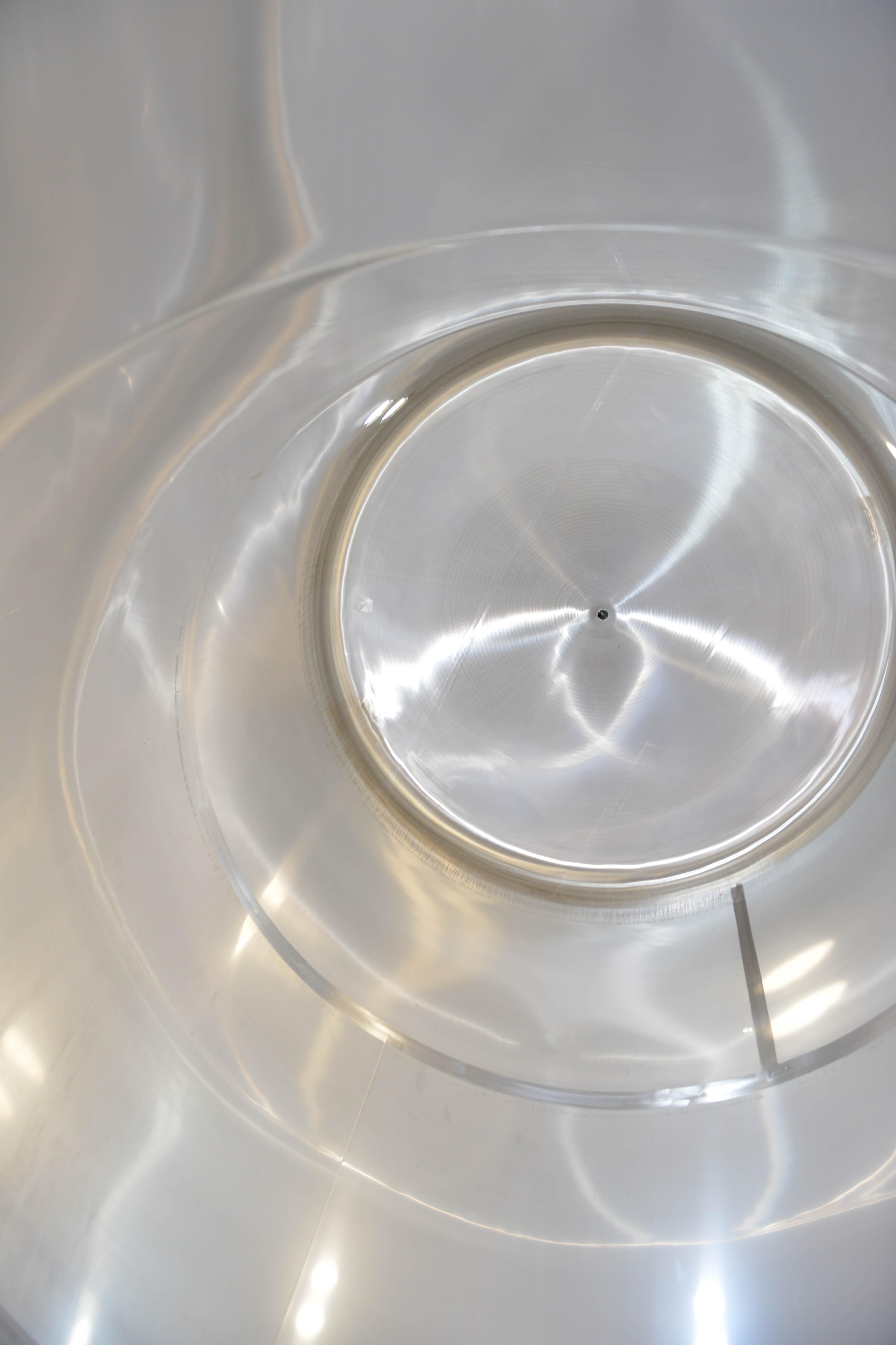 Used Serbatoio verticale 25.900 litri in acciaio inox AISI316