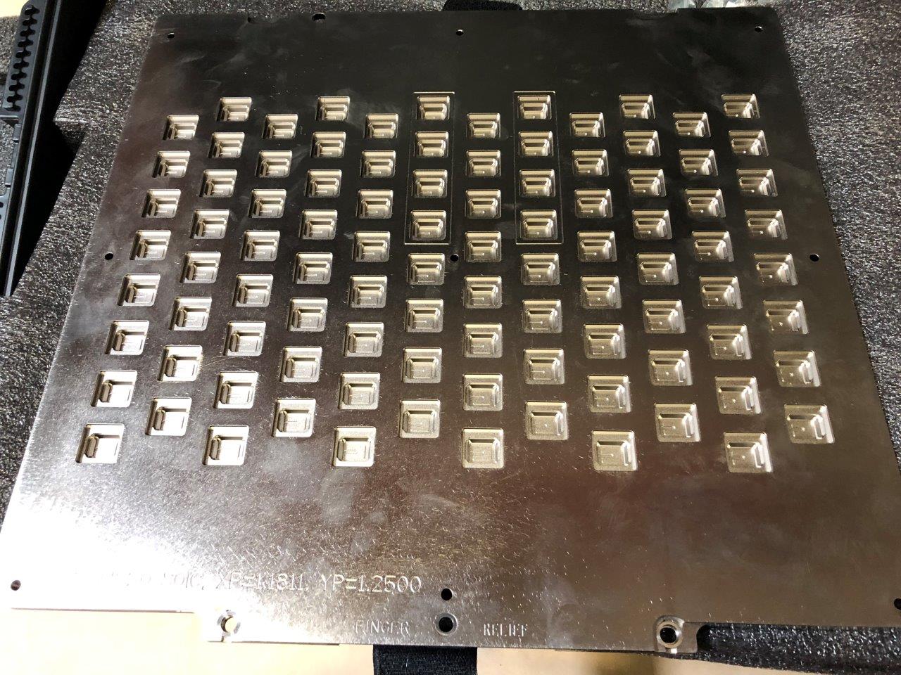 Used Delta Edge DE8000 20lds SOIC .300 WSO Test Handler Change Kit