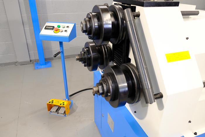 Mach-Roll 65 Hydraulic Section Roller