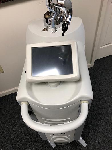 Used 2015 Sciton Joule 7 w/ Halo